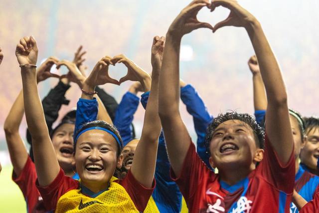 马卡电台：皇马想用1000到1200万欧签下拉波尔特